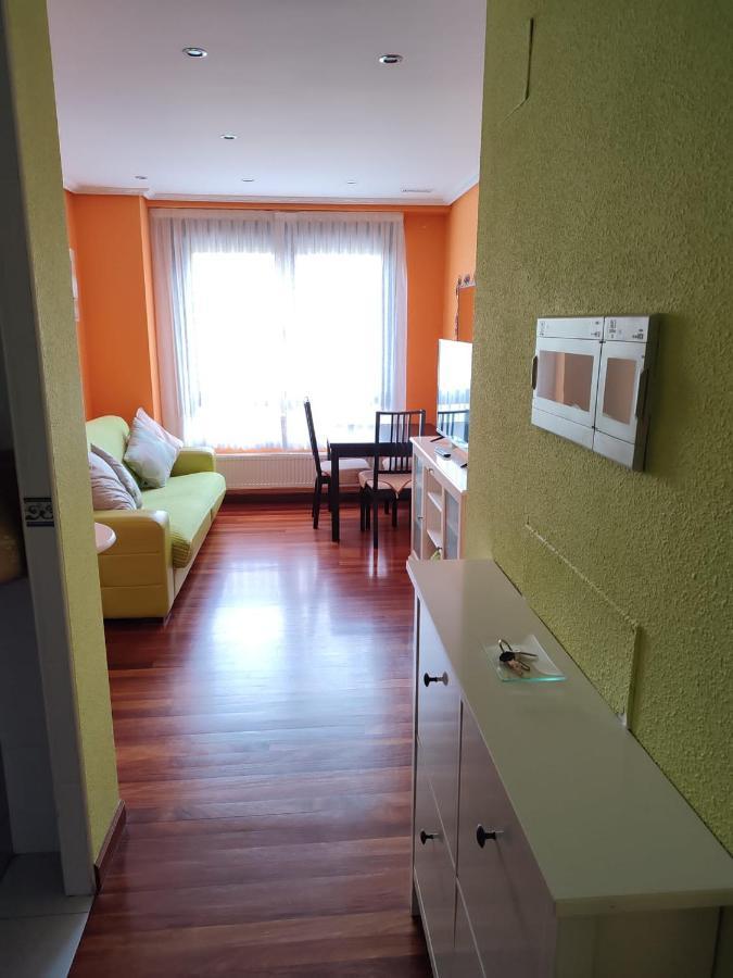 شقة Apartamento Con Piscinas كاسترو أورديالس المظهر الخارجي الصورة